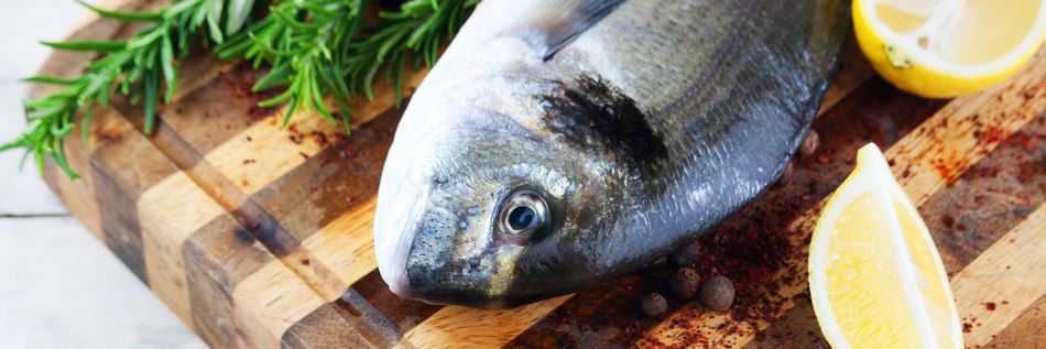 Fisch mit Kräutern und Zitrone